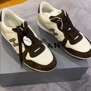 Hogan Low Top Sneakers Size 7.5 NWT